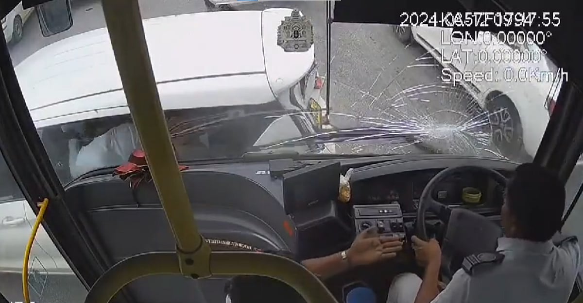 X/@PTI_News : Screengrab from the CCTV footage of the incident | 
